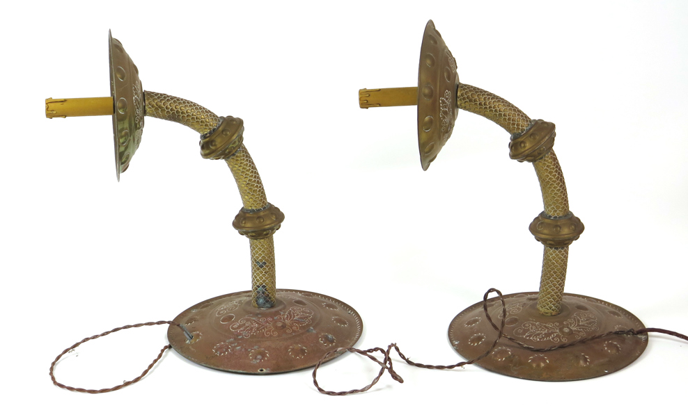 Vägglampetter, 1 par, mässing, renässansstil, sekelskiftet 1900-tal, djup 50 cm_31001a_lg.jpeg