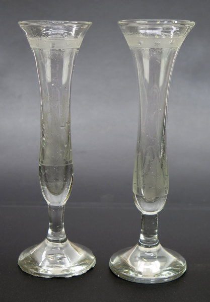 Champagneglas, 1 par, empire, 1800-talets början, slipad dekor, höjd 20 cm, nagg