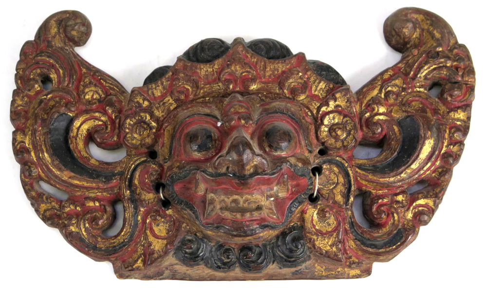 Skulptur, skuret, bemålat och förgyllt trä, Bali, 1900-talets början, demon, l 30 cm