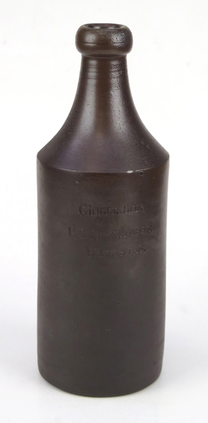 Ölflaska, stengods, Höganäs före 1890, 'Ginger-Beer, P.G. Appeltofft, Halmstad', h 22 cm_32403a_8dbc3eead79ed4f_lg.jpeg