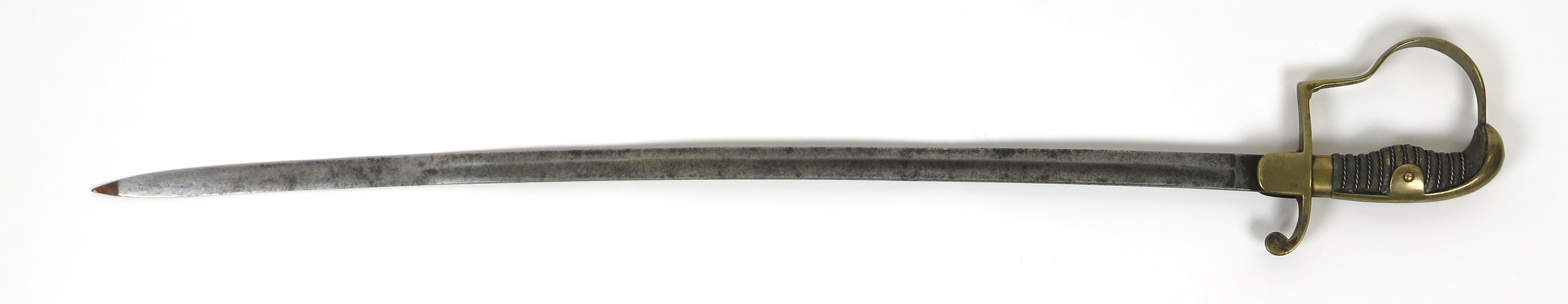 Sabel för underofficer (?), 18-1900-tal, mässingsfäste, kavellindning i rockaskinn, längd 86 cm