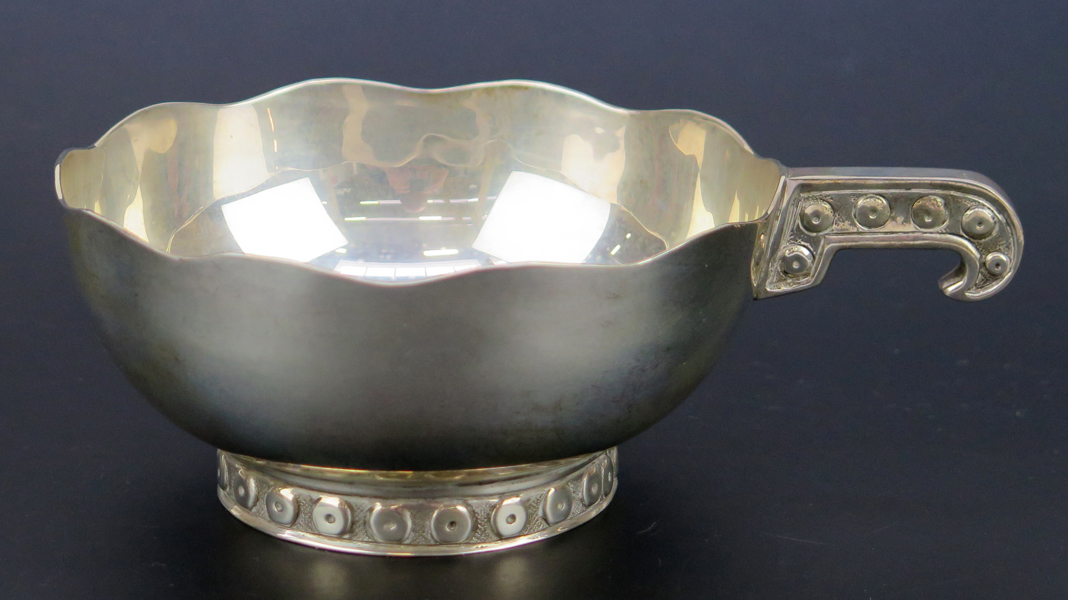 Okänd silversmed, dryckeskåsa, sterlingsilver, Mexiko, 1900-talets mitt, otydlig signatur, l 16 cm, vikt 300 gram