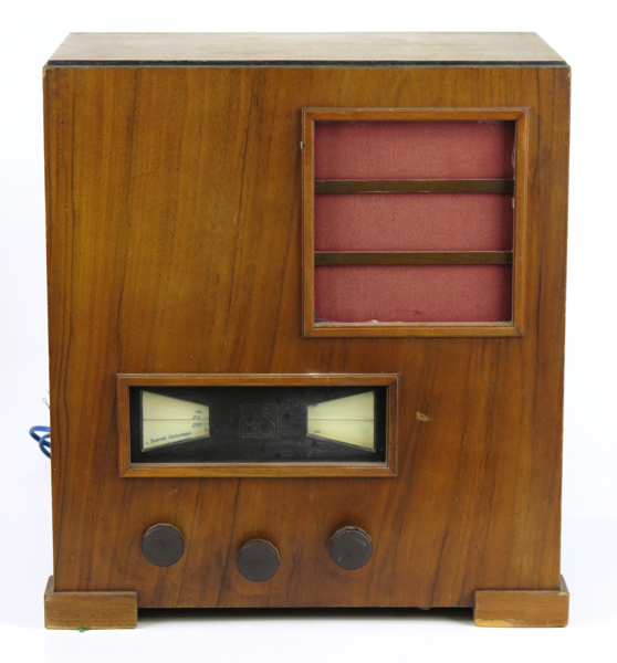 Okänd designer för Bang & Olufsen, radio, valnöt, 1930-tal, Hyperbo 3U, h 40 cm