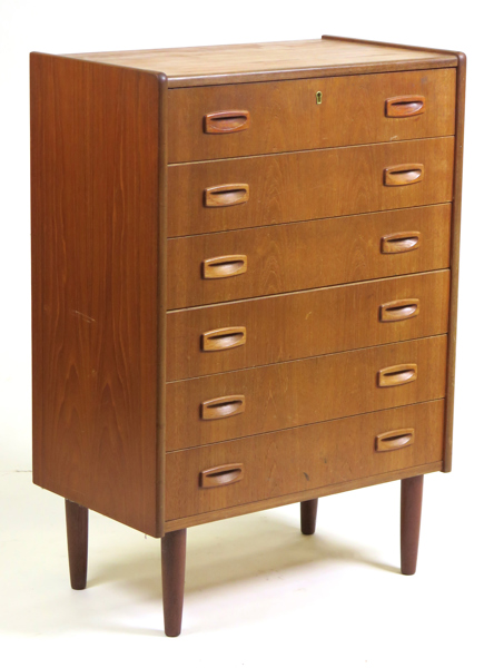 Okänd dansk designer, 1950-60-tal, byrå, teak, 6 lådor, bredd 70 cm