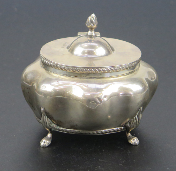 Sockerskrin, sterlingsilver, victorianskt, bukig modell, stämplat TH Birmingham 1898, l 10 cm, vikt 150 gram