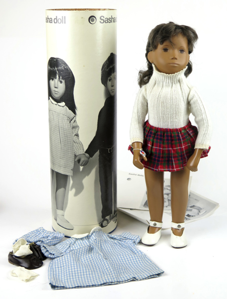 Morgenthaler, Sasha för Trendon, docka med kläder,, Sasha Doll, design 1969, h 40 cm, i original Sashatub