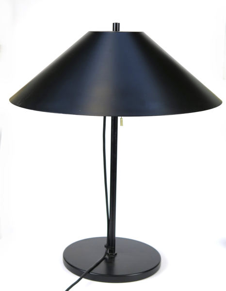 Okänd designer för E S Horn AS, Aalestrup, bordslampa, svartlackerad metall, etikettsignerad, h 58 cm