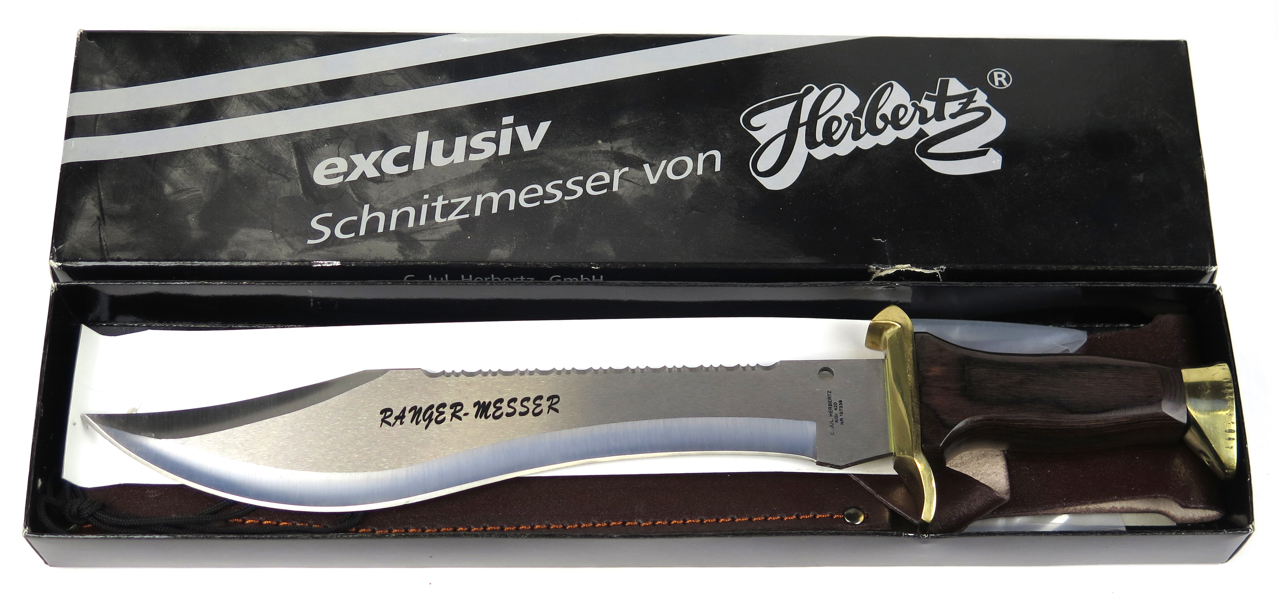 Kniv med läderbalja, smide, mässing och trä, C Jul Herbertz "Ranger-Messer", l 43 cm, i originalask