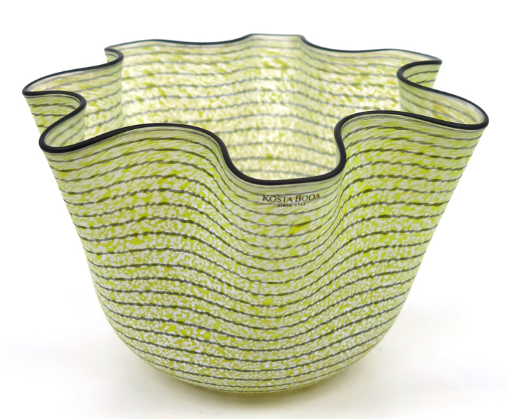 Hydman-Vallien, Ulrica, skål, glas, "Carmen", design 1999, dekor i svart och gult, signerad, höjd 10 cm