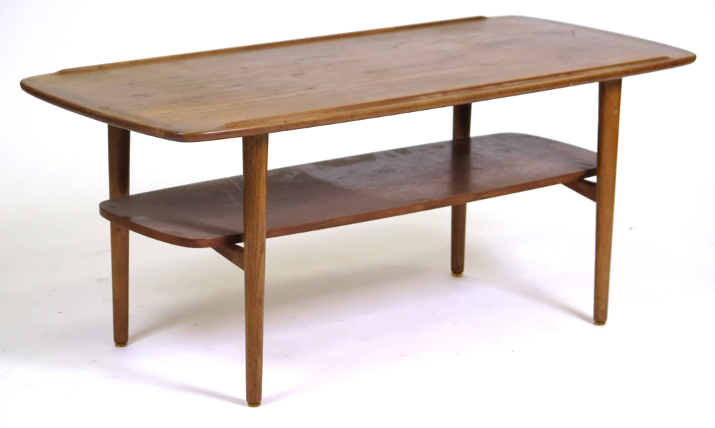 Okänd dansk designer, 1950-60-tal, soffbord med undre tidskriftshylla, teak, längd 120 cm