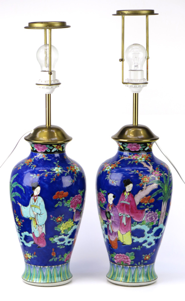 Vaser, 1 par porslin, Japan, 1900-talets 2 hälft, monterade till bordslampor, höjd 36 cm_35576a_8dc11d0f987aa26_lg.jpeg