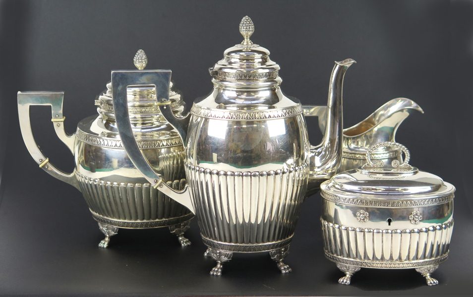 Kaffeservis, 4 delar, silver, empirestil, godronnerat liv på lejontassar, stämplade Karl Andersson Stockholm 1916, kaffekanna h 24 cm, total vikt 1970 gram