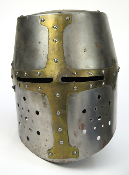 Hjälm, smide och mässing, så kallad Great Helm, 11-1300-talsmodell, modern tillverkning, h 29 cm_36339a_8dc295ebf598bc0_lg.jpeg