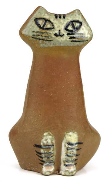 Larson, Lisa för Gustafsberg, figurin, delvis glaserat stengods, Katt, ur serien "Lilla Zoo" från 1955, h 12 cm_37166a_8dc4438827ff672_lg.jpeg