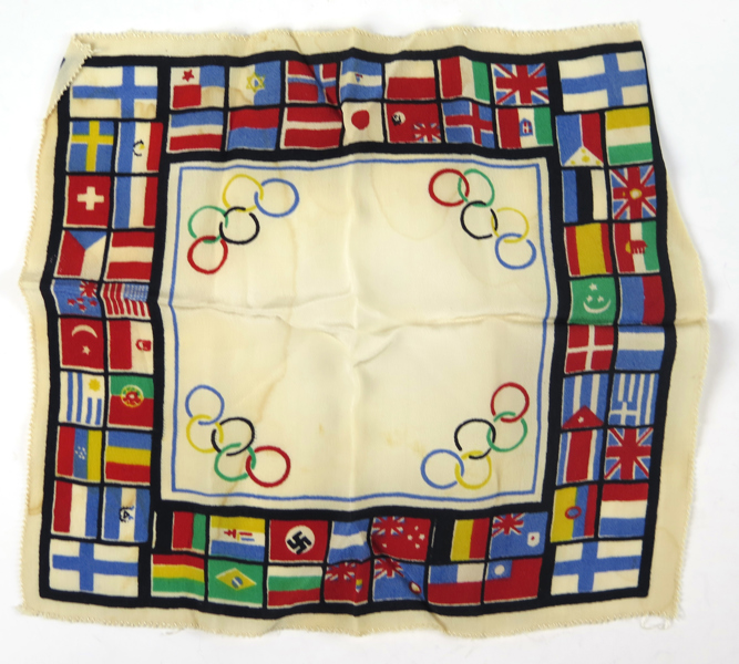 Näsduk, tryckt textil, framställd till (den inställda) olympiaden i Helsingfors 1940, 21 x 23 cm, någon fläck