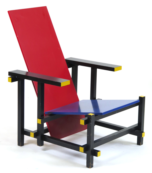 Rietveld, Gerrit (för Cassina?), vilstol, lackerat trä, "Red and Blue Chair", design 1917, h 85 cm, bruksslitage_37336a_8dc4c1ec25da2c8_lg.jpeg