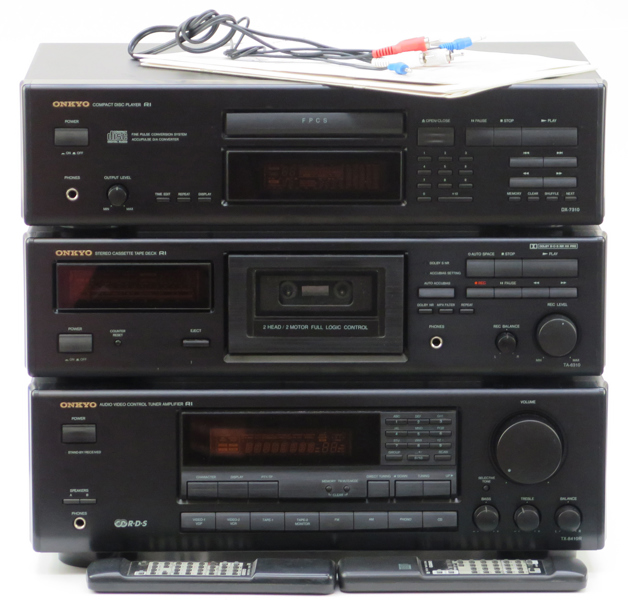 Stereo; Onkyo 3 delar, kassettdäck TA-6310, förstärkare TX-8410 samt CD DX-7310, oanvända, medföljer fjärrkontroll