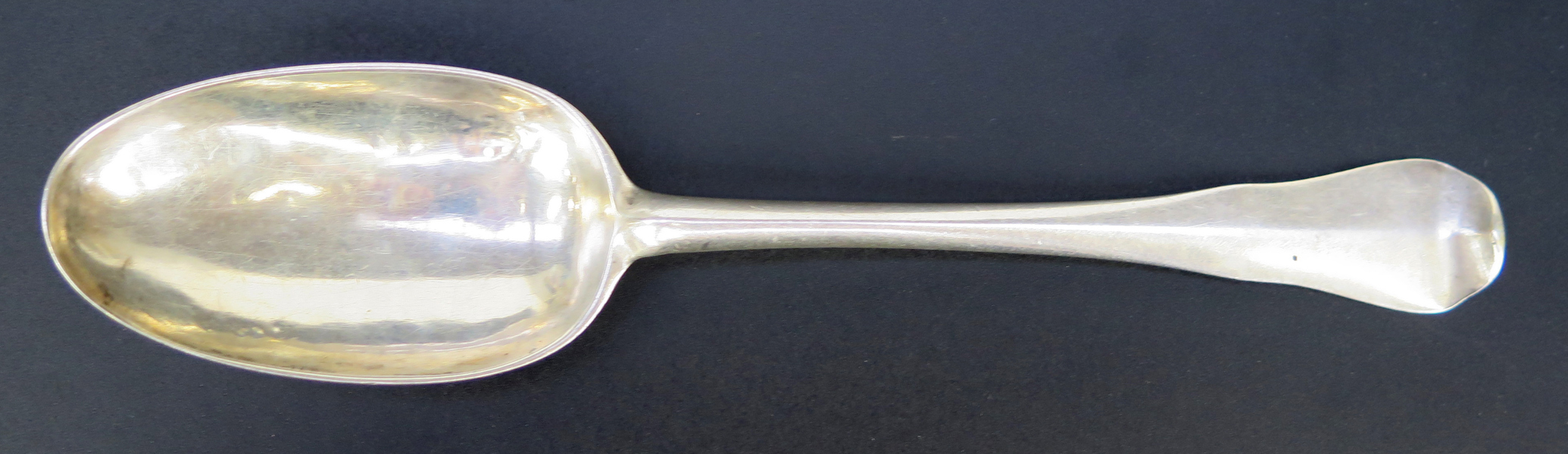 Matsked, silver, fiolmodell med mittås, stämplad Johan Söderdahl Söderköping 1763, l 21 cm, vikt 45 gram