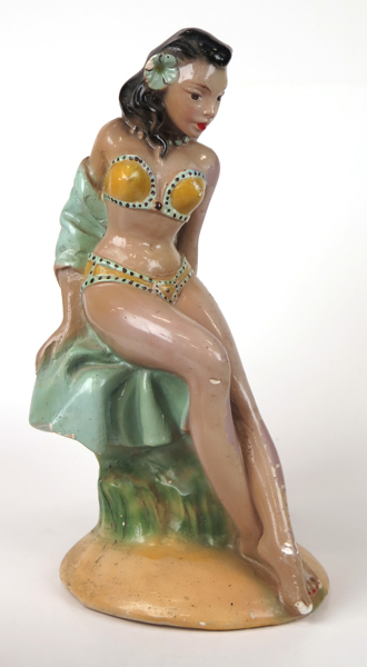 Skulptur, bemålad gips, 1950-tal, i form av sittande dansös, höjd 37 cm_37497a_lg.jpeg