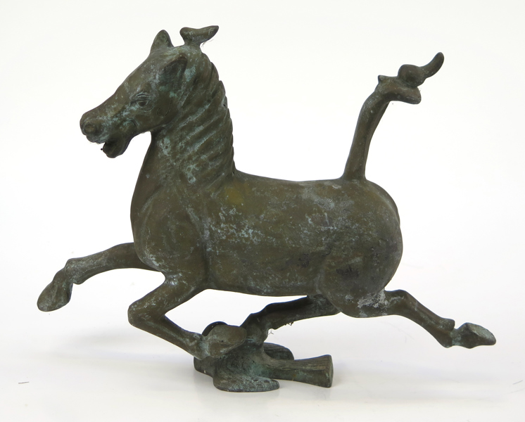 Skulptur, patinerad brons, kopia efter The flying horse of Gansu, modern tillverkning, längd 36 cm_37586a_lg.jpeg