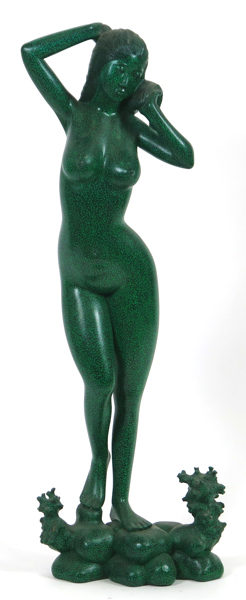 Okänd balinesisk konstnär, skulptur, skuret och grönmålat trä, stående kvinna, h 106 cm_37940a_8dc54b70928217a_lg.jpeg