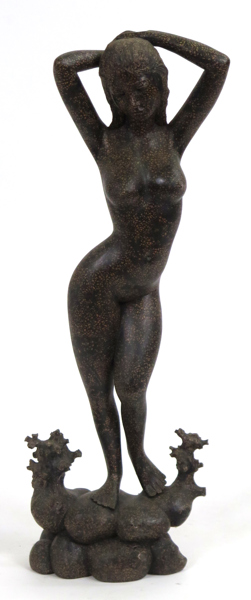 Okänd balinesisk konstnär, skulptur, skuret och bemålat trä, stående kvinna, h 78 cm_37961a_8dc555662a2c884_lg.jpeg