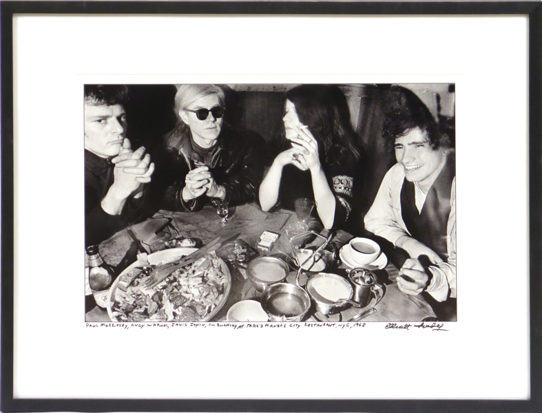 Landy, Elliot, fotografi, gelatin silver print, "Paul Morrissey, Andy Warhol, Janis Joplin, Tim Buckley, Max'S Kansas City, Nyc, 1968", signerad, synlig bildyta 40 x 60 cm_38681a_8dc6ab1bf99dd08_lg.jpeg
