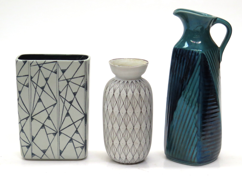 3 delar modern keramik; Bjerke-Petersen, Vilhelm för Rörstrand, _388a_8d816d51b1c7c28_lg.jpeg