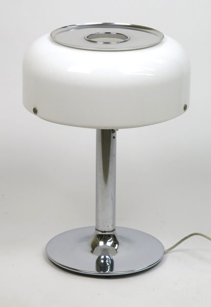 Pehrsson, Anders för Ateljé Lyktan, bordslampa, krom med vit plastskärm,  "Knubbling", design 1971, h 56 cm_38811a_8dc7422bb480284_lg.jpeg