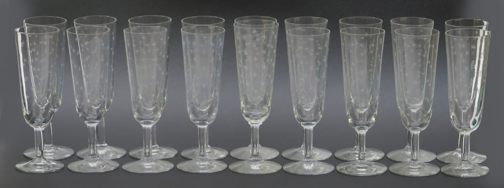 Bratt Wijkander, Monica för Reijmyre, champagneglas, 18 st, modell "B6", slipad dekor av stjärnor, h 18 cm