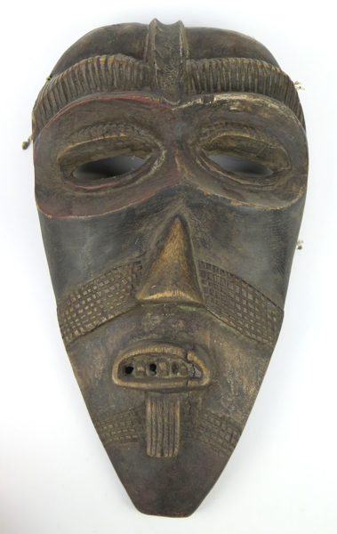 Mask, skuret trä, möjligen Goma, Kongo, 1900-tal, höjd 40 cm