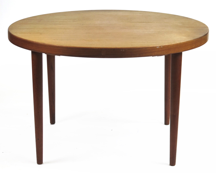 Okänd dansk designer, 1950-60-tal, matbord, teak, dia 115 cm, iläggsskivor saknas