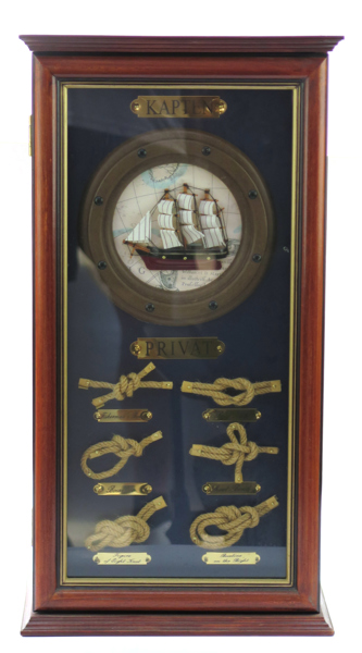 Barskåp, "Captains Bar", mahogny med vitrindörr, h 56 cm