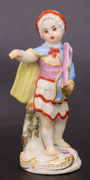 Kändler, Johann Joachim för Meissen, efter honom, figurin, porslin, 18-1900-tal, "Amorette als Mädchen mit Fächer", nr 2 ur serien "Cupids/Putti in disguise", polykrom bemålning, h 9,5 cm