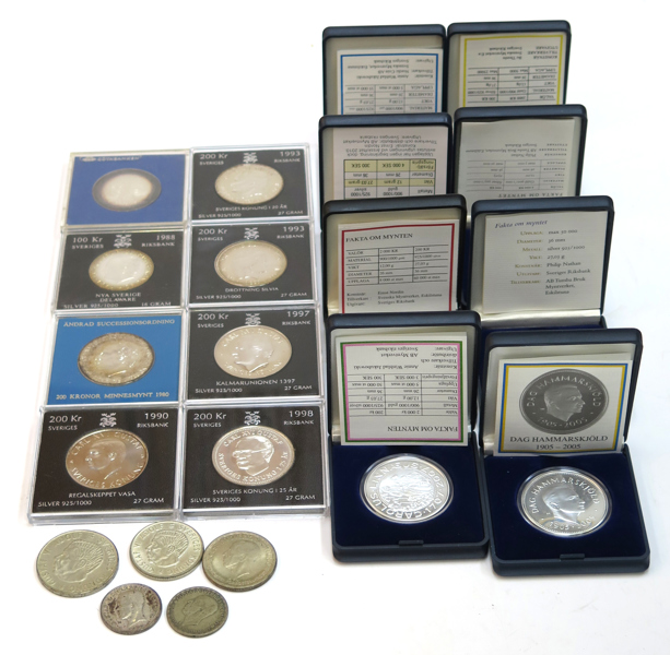 Parti minnesmynt, 925/1000 silver, totalt 410 gram, medföljer 4 silvermynt totalt 60 gram