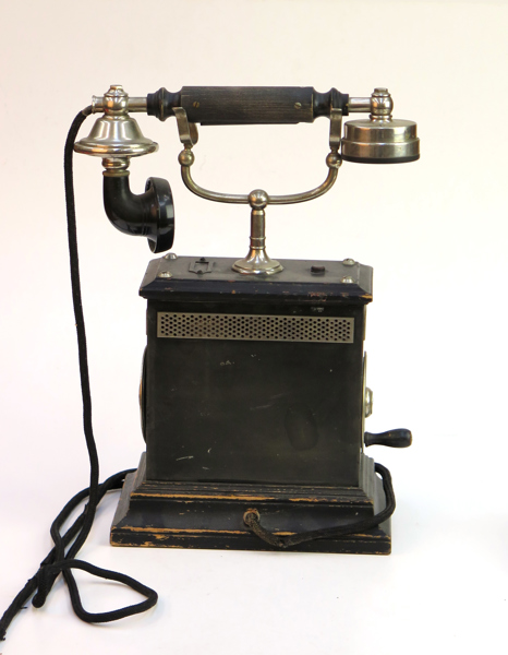 Klyktelefon, Kungliga telegrafverkets Verkstad Nynäshamn, 1900-talets början, h 35 cm