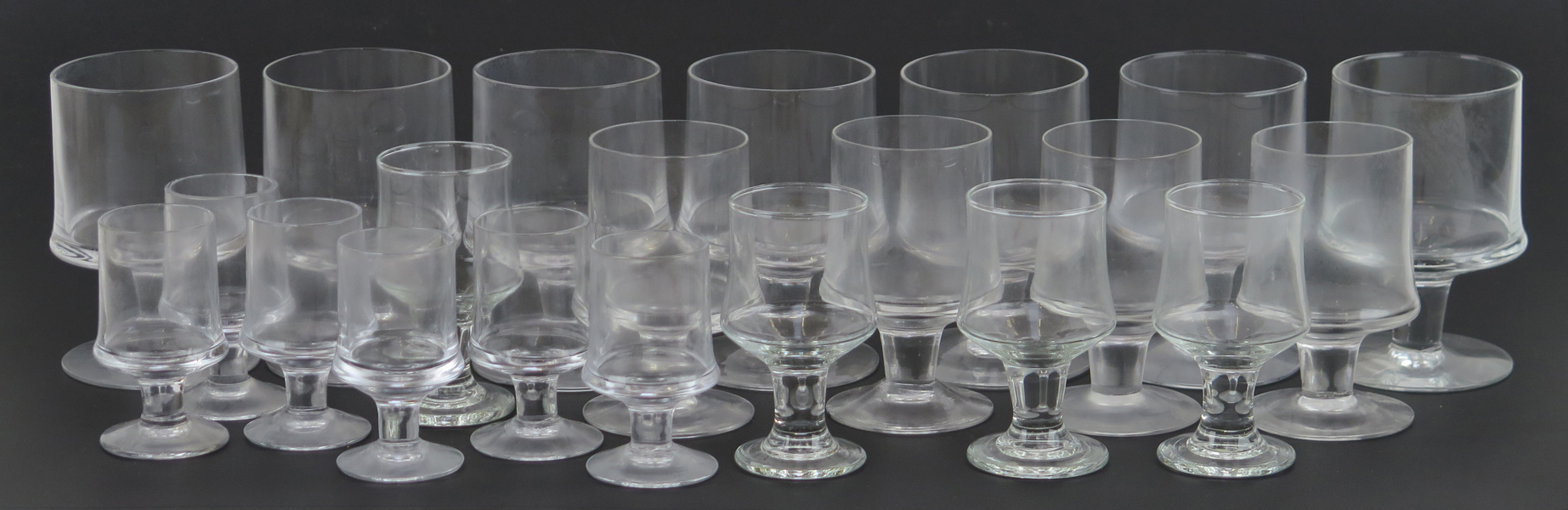 Wirkkala, Tapio för Iittala, glasservisdelar, cirka 40 delar, "Marski", design 1959