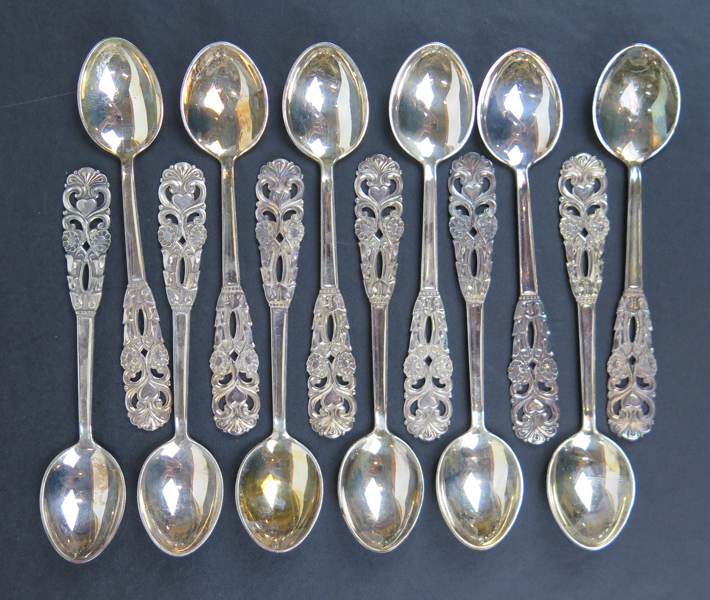 Parti theskedar, silver, Ceson, 1900-tal, total vikt 110 gram