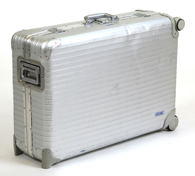 Resekoffert med kombinationslås, aluminium, Rimowa, 1900-talets 2 hälft, l cirka 80 cm, slitage