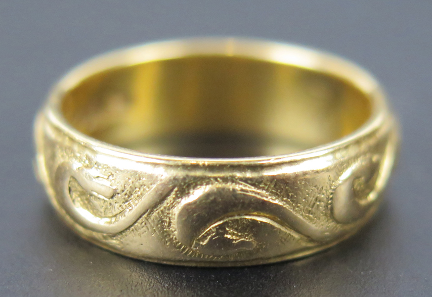 Ring, 18 karat rödguld, stämplad P Andersson Borås 1906, innerdiameter 18 mm, vikt 6,7 gram