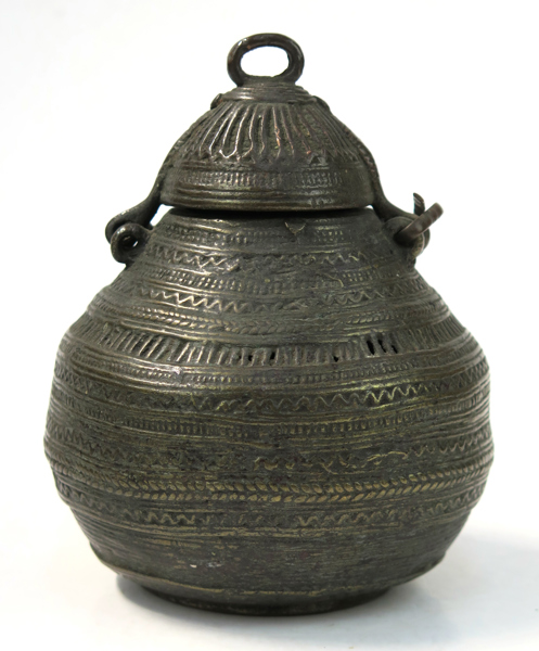 Lockask, brons, cire-perdue-teknik, Indien, 18-1900-tal, h 12 cm