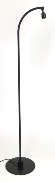 Agger, Flemming för Le Klint, golvlampa, svartlackerad metall, modell 369, design 1979, höjd 147 cm, skadad lamphållare