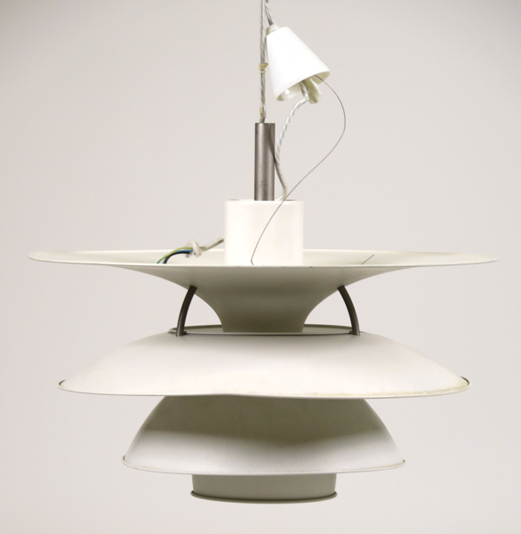 Henningsen, Poul, Frandsen, Sophus & Christensen, Ebbe för Louis Poulsen, taklampa, vitlackerad metall, PH 61/2/6 Maxi (Charlottenborg), modellnummer 217070, design 1925/1979, dia 65 cm,  