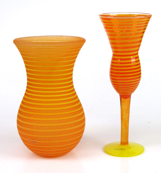 Sahlin, Gunnel för Kosta Boda, vaser, 2 st, glas, "Delight", design 1994, signerade, höjd 20-23 cm