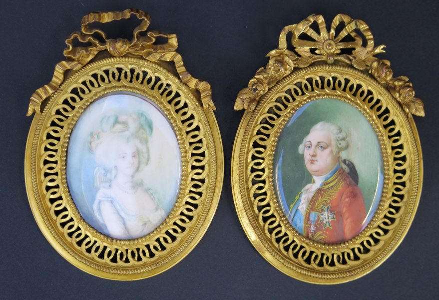 Callet, Antoine-François, efter honom, miniatyrporträtt, 1 par, Louis XVI och Marie-Antoinette, sekelskiftet 1900, i förgyllda bronsramar, tot h 12 cm