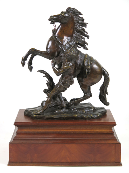 Coustou, Guillaume, efter, skulptur, patinerad brons, sekelskiftet 1900, "Cheval de Marly", h 60 cm (inkl träsockel 84 cm)