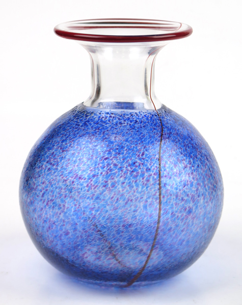 Vallien, Bertil för Kosta Boda Artist Collection, vas/flaska, glas, "Meridian", signerad, höjd 19 cm