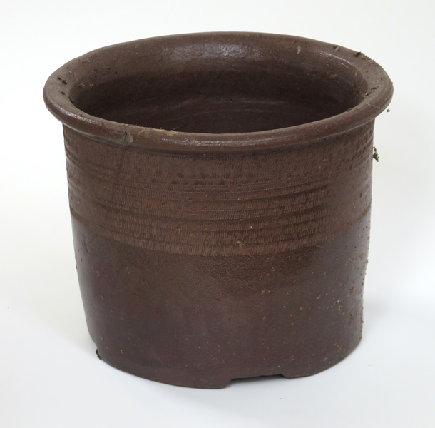 Persson Melin, Signe för Campos Filhos, Portugal, golvvas, saltglaserat stengods, reliefdekor, inpressad signatur, h 31 cm, nagg samt skador