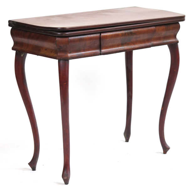 Spelbord, mahogny, senempire/nyrokoko, 1800-talets mitt, låda i sarg, längd 88cm