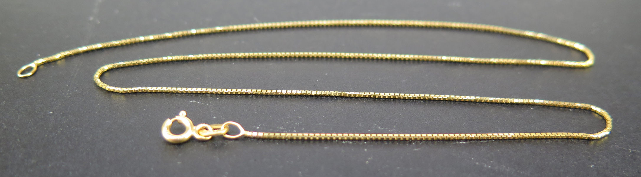 Halskedja, 18 karat rödguld, italienska stämplar, l 40 cm, vikt 2,4 gram